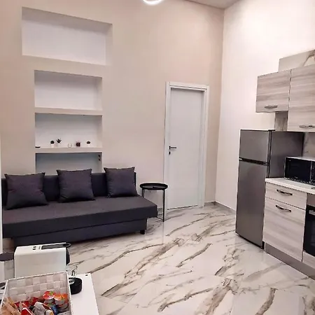 Re Ferdinando Apartment-2